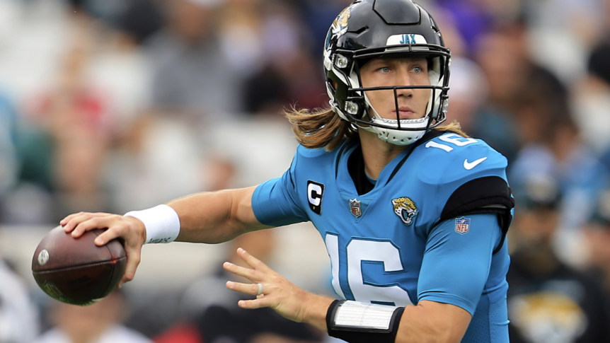 The Jaguars prevail over the Raiders 27-20